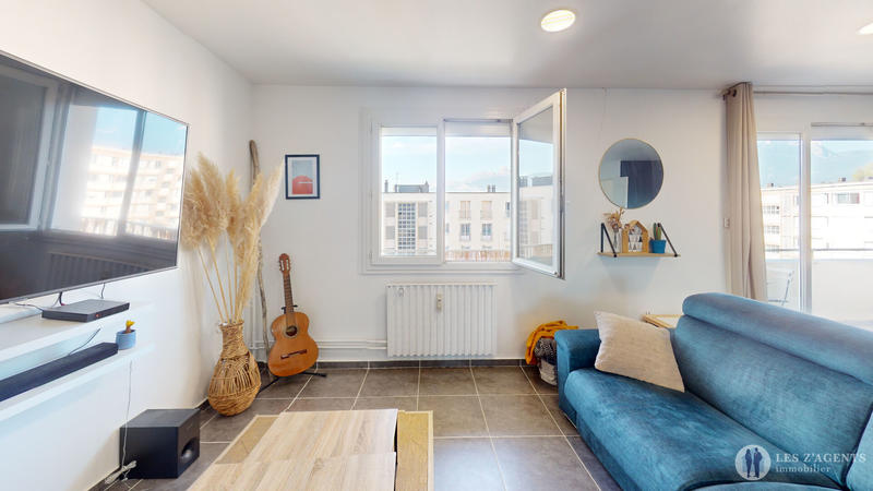 Appartement - 94 m² - 5 pièces