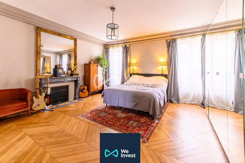 Maison - 272 m² - 9 pièces