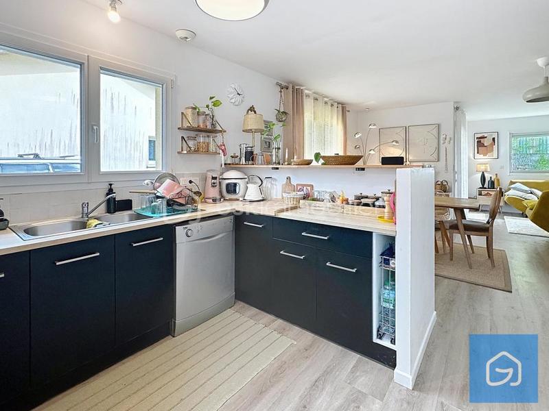 Maison - 98 m² - 5 pièces