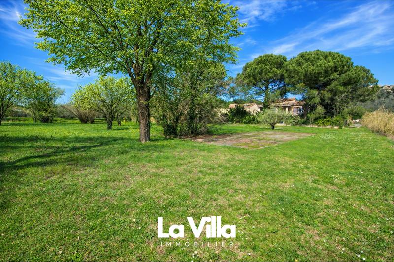 Maison - 366 m² - 14 pièces