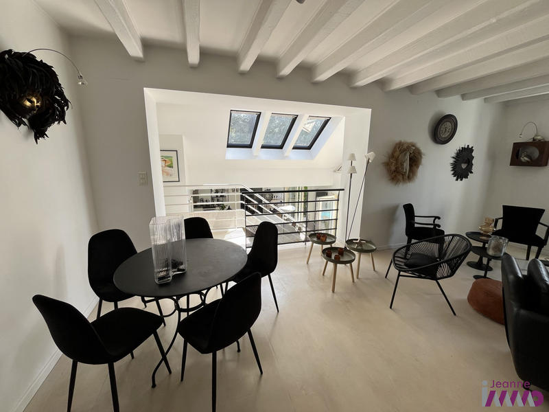 Maison - 197 m² - 7 pièces