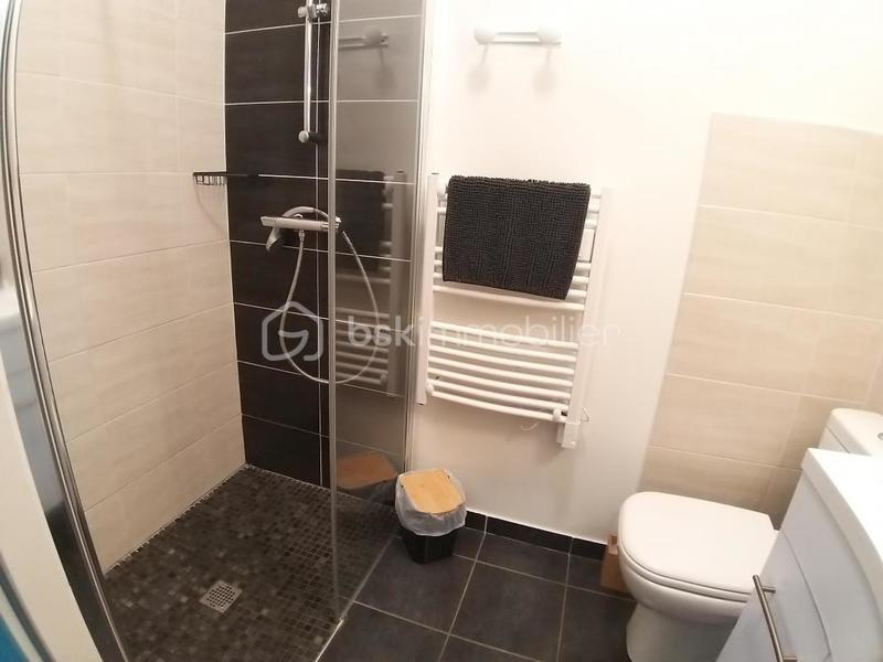 Maison traditionnelle - 170 m² - 6 pièces