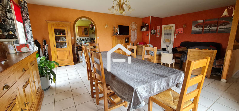 Maison - 225 m² - 8 pièces