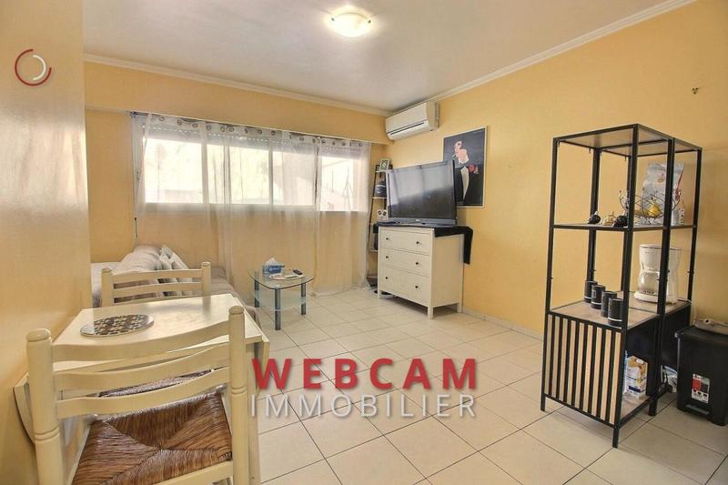 Studio - 25 m² - 1 pièce