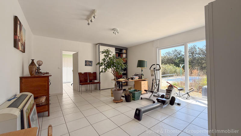 Maison - 285 m² - 8 pièces