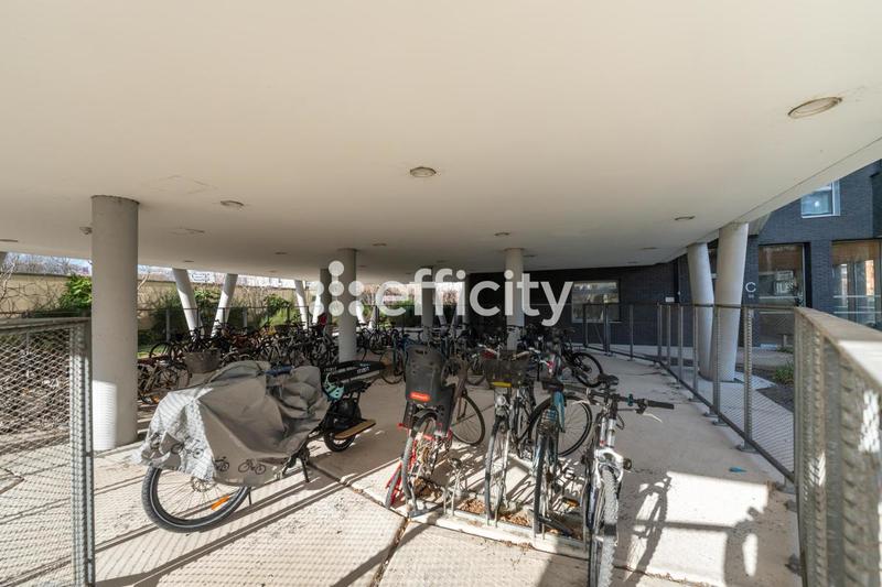 Appartement - 87 m² - 5 pièces