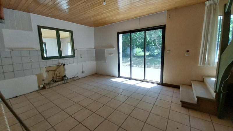 Propriété - 88 m² - 9 pièces