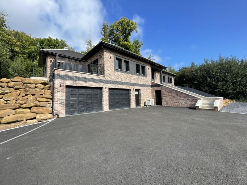 Maison contemporaine - 190 m² - 6 pièces