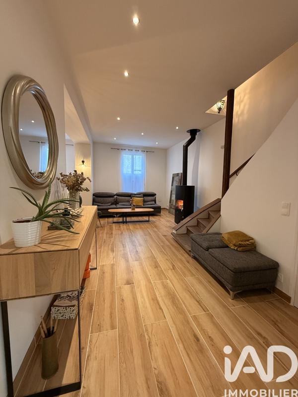 Maison - 207 m² - 7 pièces