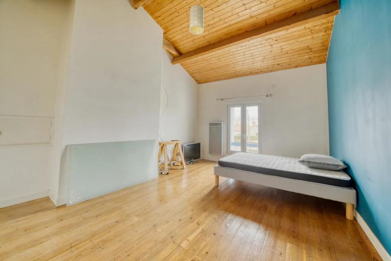 Maison - 271 m² - 10 pièces