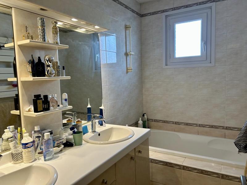 Maison - 112 m² - 4 pièces