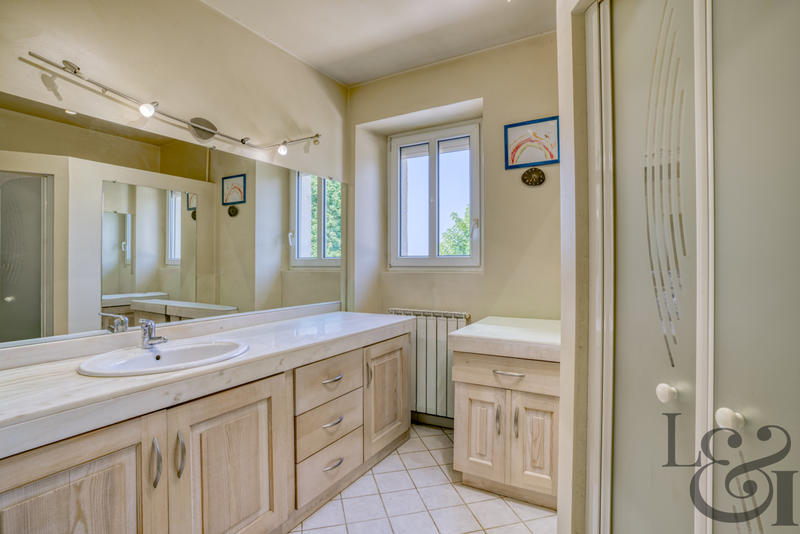 Maison - 182 m² - 6 pièces