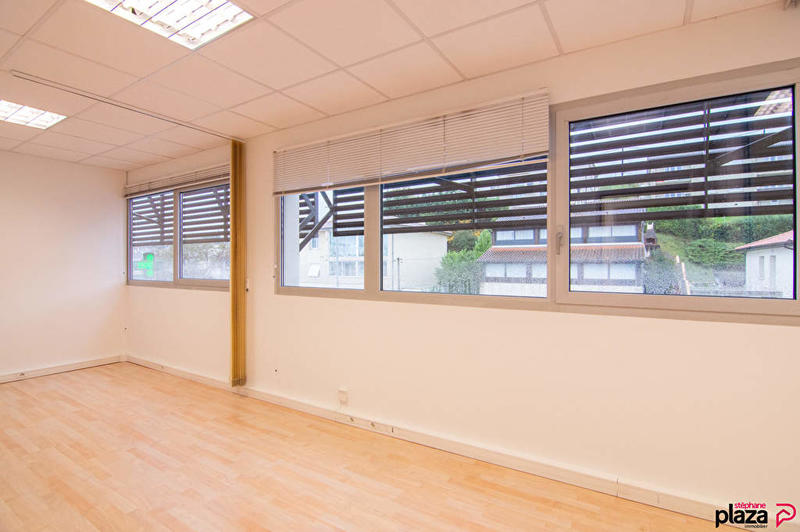 Local d'activité / Entrepôt - 46 m² - 2 pièces