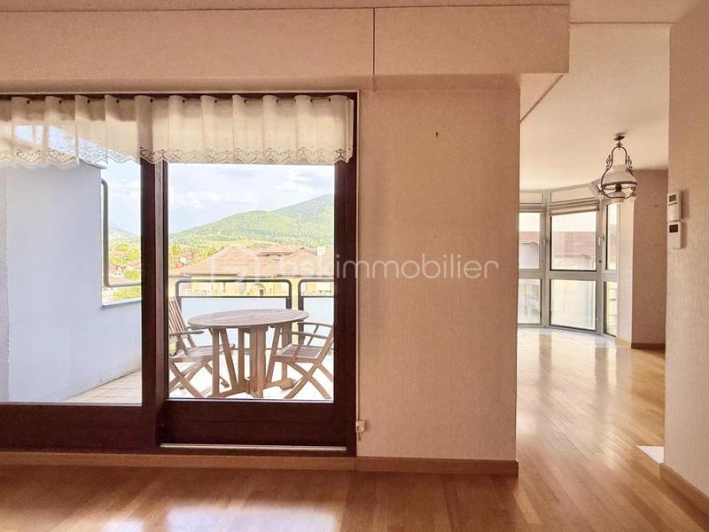 Appartement - 80 m² - 3 pièces