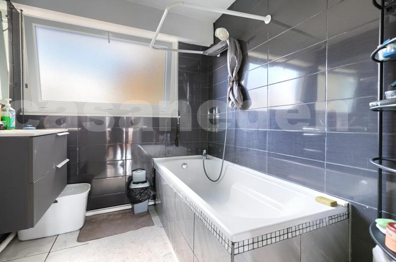 Appartement - 120 m² - 5 pièces