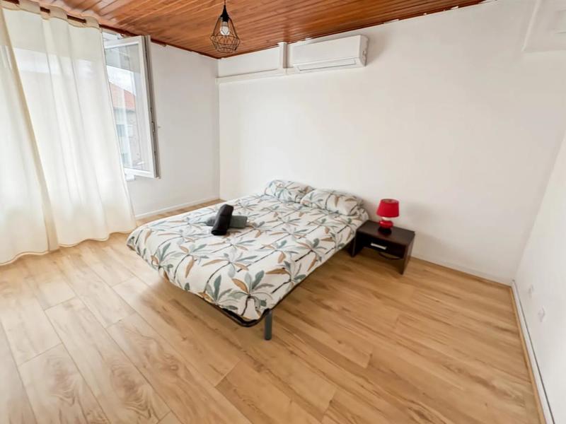 Maison - 2 502 m² - 10 pièces