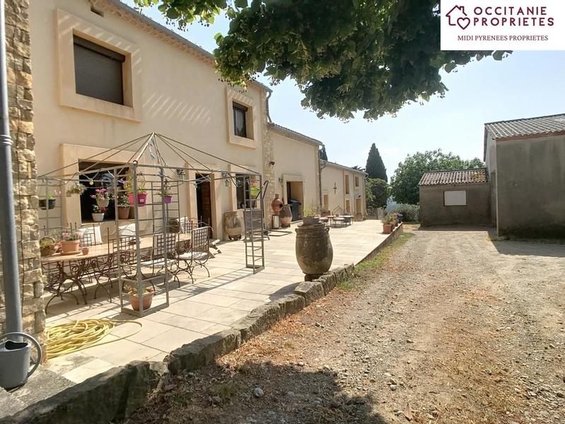 Propriété - 360 m² - 10 pièces