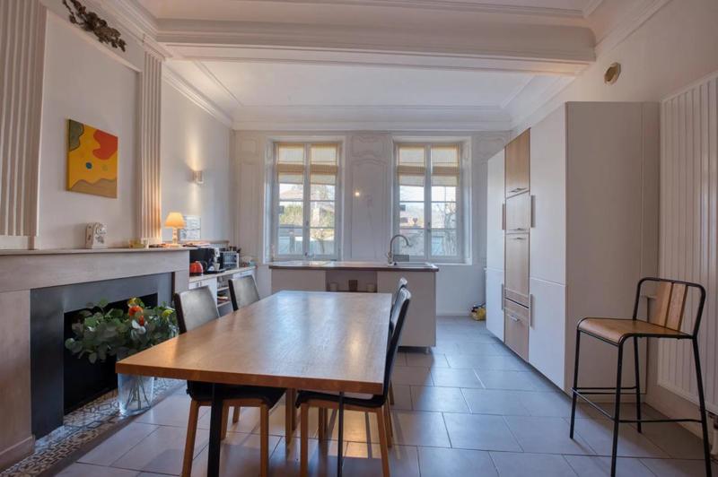 Maison bourgeoise - 321 m² - 12 pièces