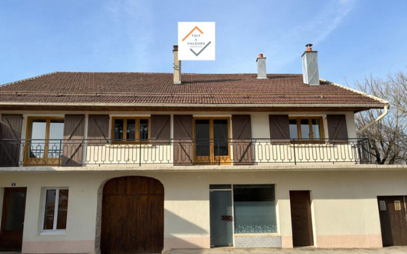 Maison - 198 m² - 8 pièces