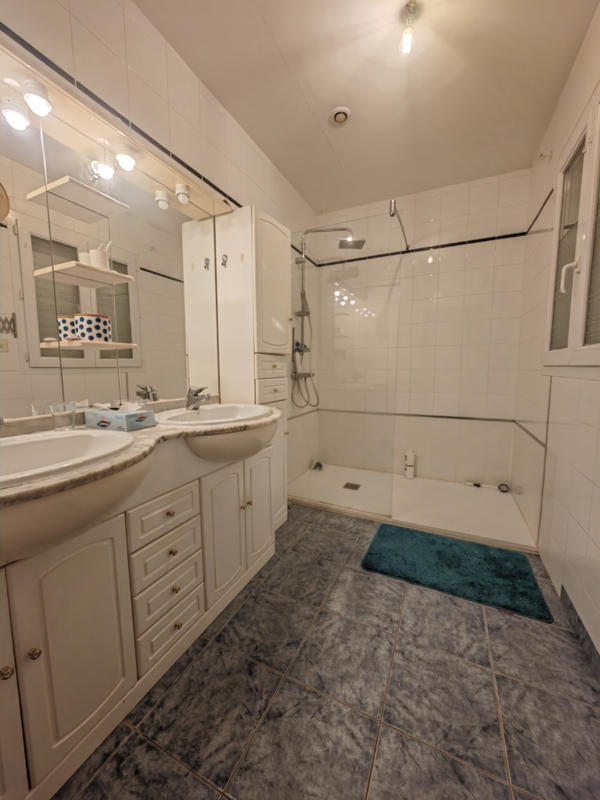 Maison - 145 m² - 6 pièces