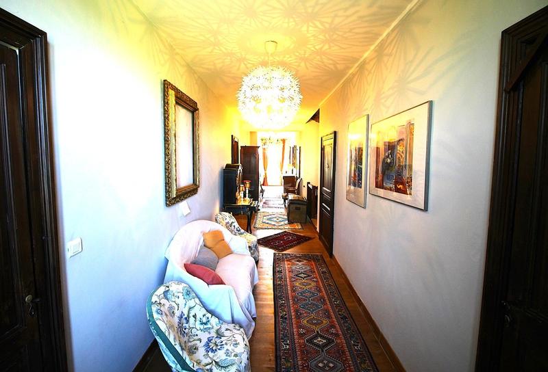 Maison - 405 m² - 10 pièces