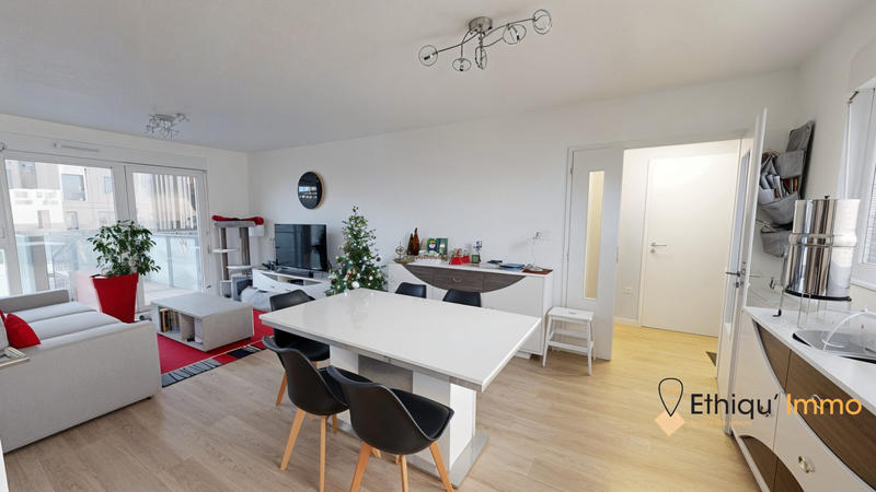 Appartement - 80 m² - 4 pièces