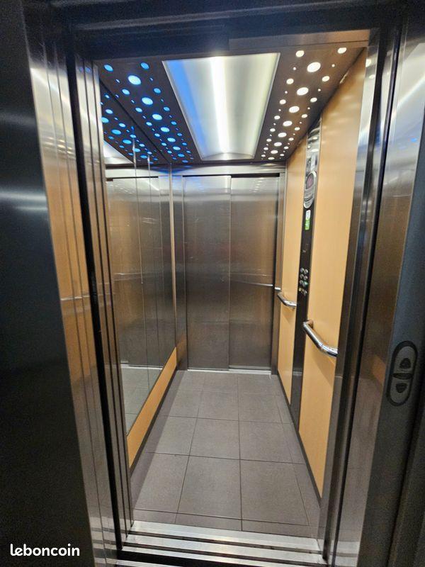 Appartement - 90 m² - 4 pièces