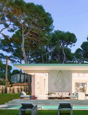 Maison - 404 m² - 8 pièces