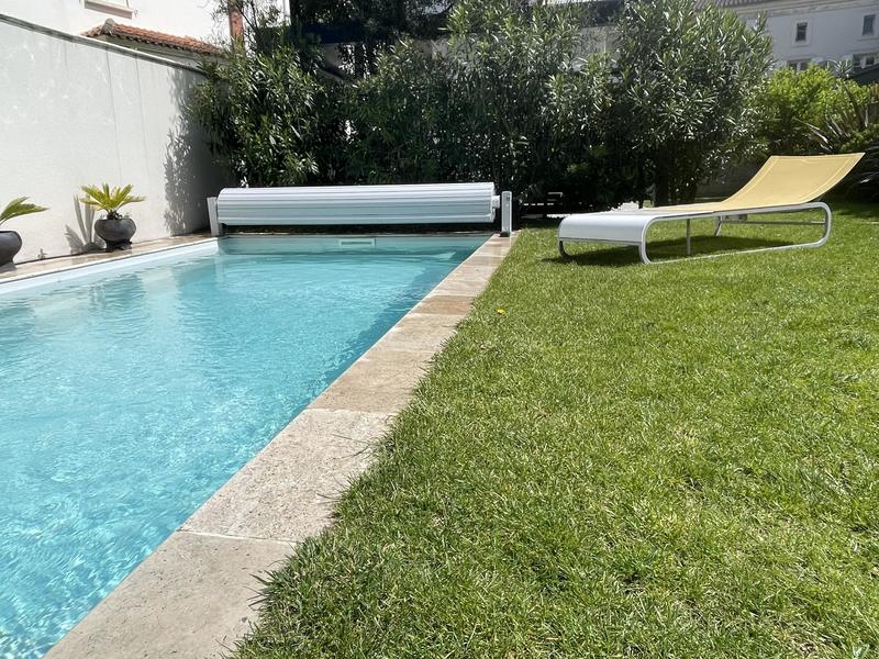 Maison de ville - 250 m² - 7 pièces