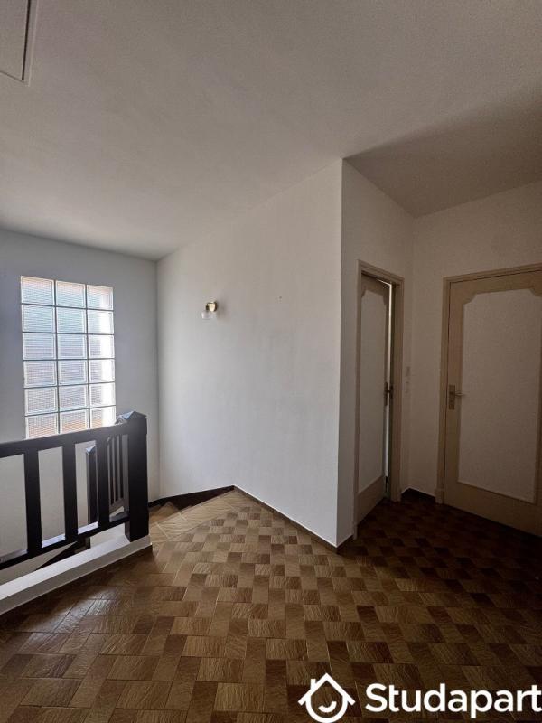 Chambre - 15 m² - 1 pièce