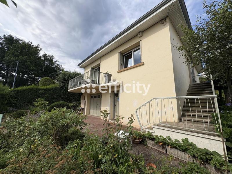 Maison - 94 m² - 4 pièces