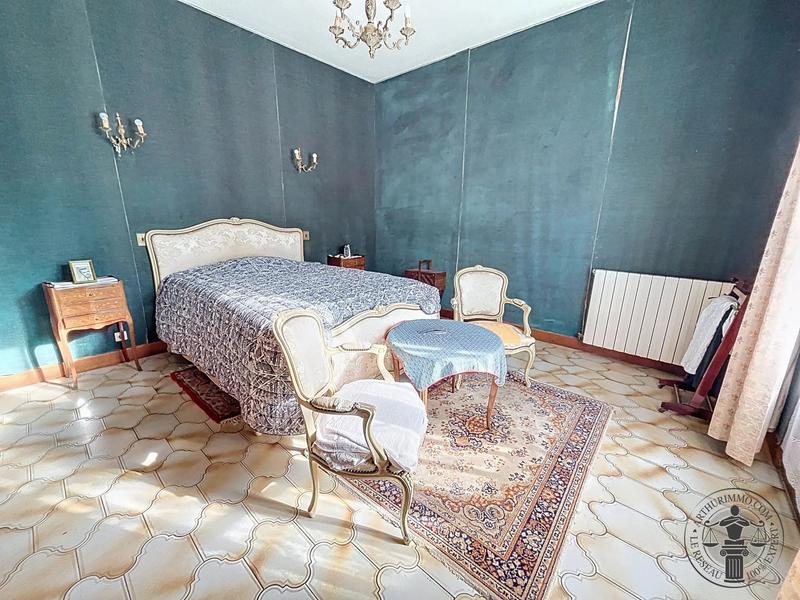 Maison - 180 m² - 6 pièces