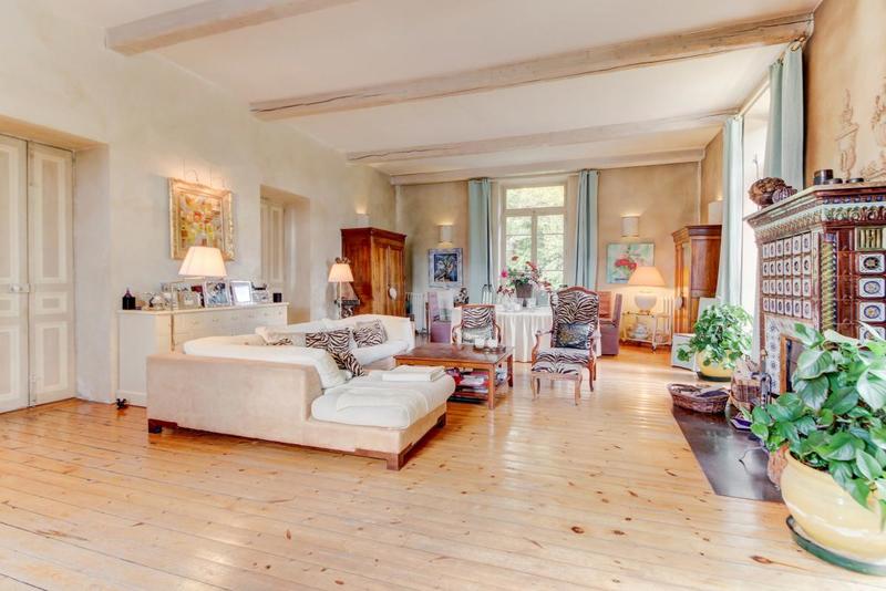 Maison de maîtres - 368 m² - 12 pièces