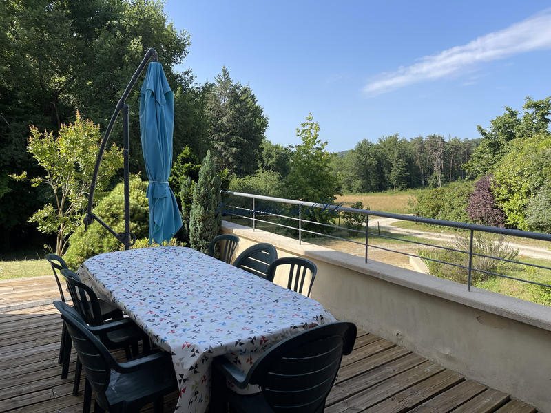 Maison - 248 m² - 9 pièces