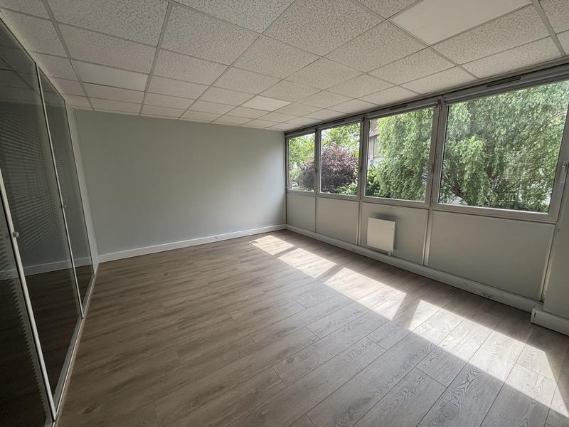 Bureau - 105 m²