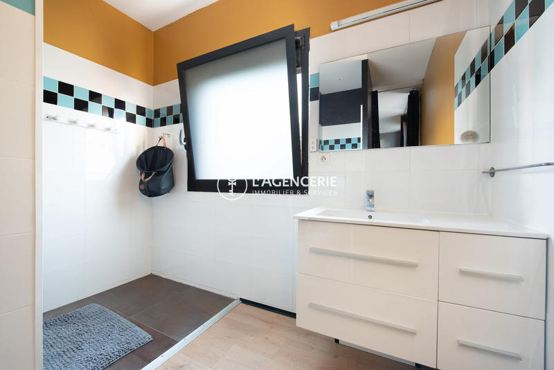 Maison - 321 m² - 6 pièces