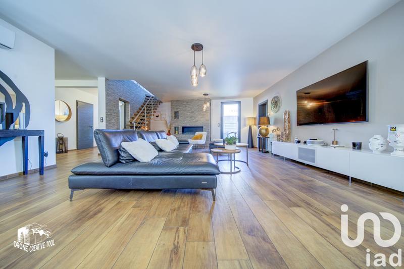 Maison de maîtres - 270 m² - 8 pièces