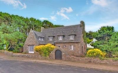 Maison - 134 m² - 9 pièces