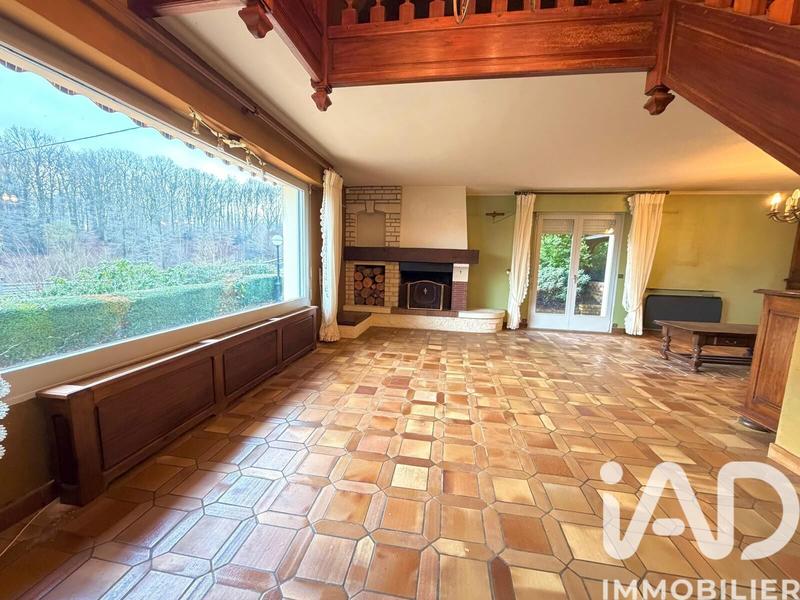 Maison - 222 m² - 7 pièces