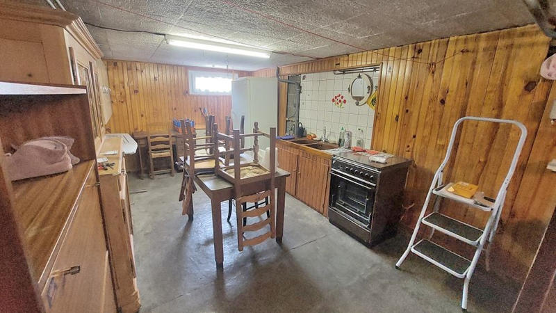 Maison - 93 m² - 7 pièces