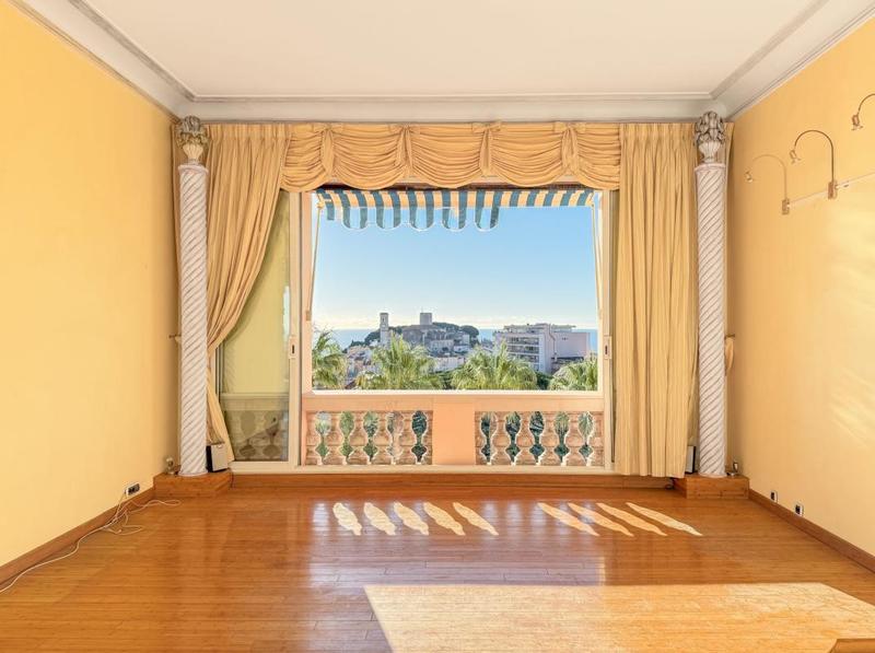 Appartement - 60 m² - 2 pièces