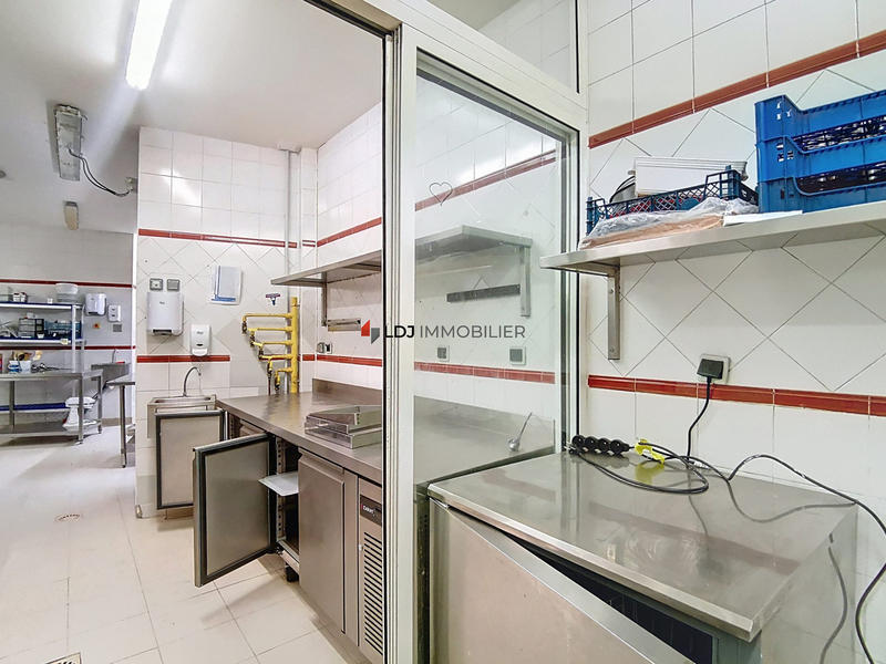 Local commercial - 54 m² - 1 pièce