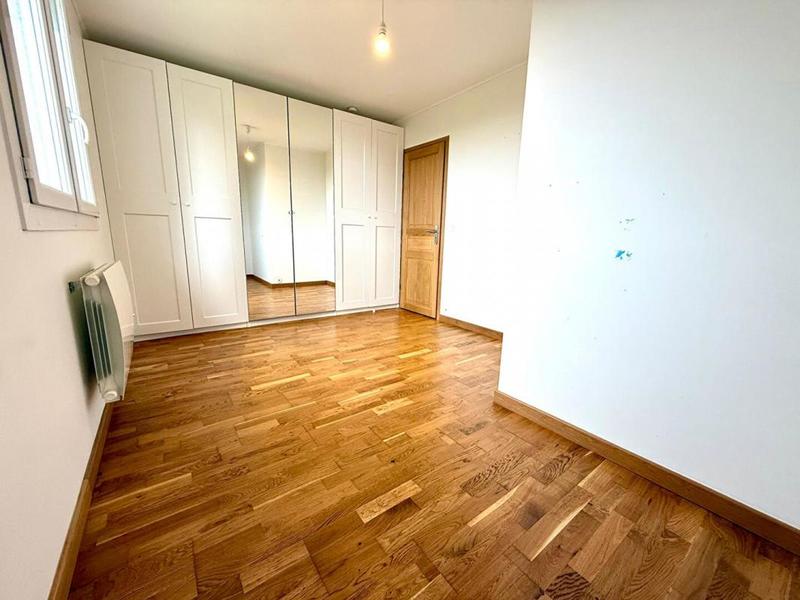 Maison - 180 m² - 6 pièces