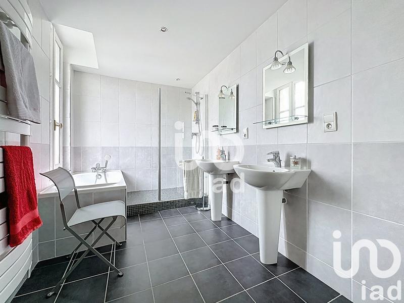 Maison de ville - 364 m² - 9 pièces