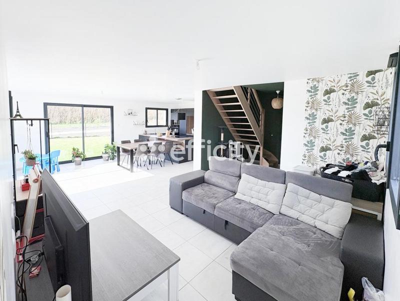 Maison - 120 m² - 6 pièces