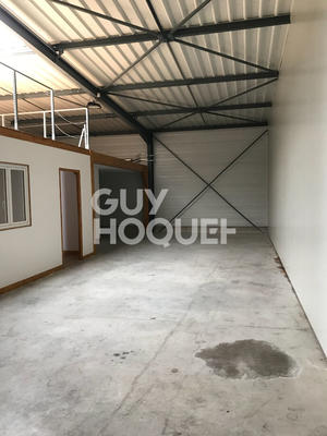 Local d'activité / Entrepôt - 136 m²