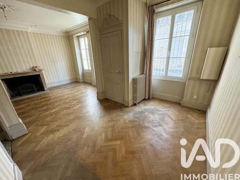 Maison - 180 m² - 7 pièces