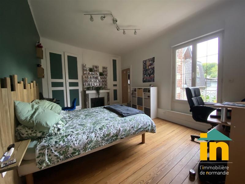 Maison de ville - 228 m² - 7 pièces