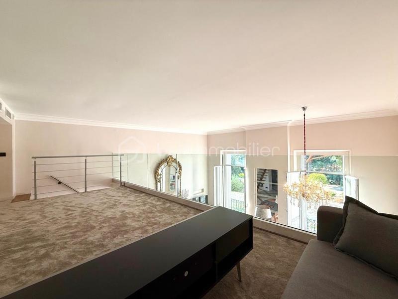 Appartement - 150 m² - 4 pièces