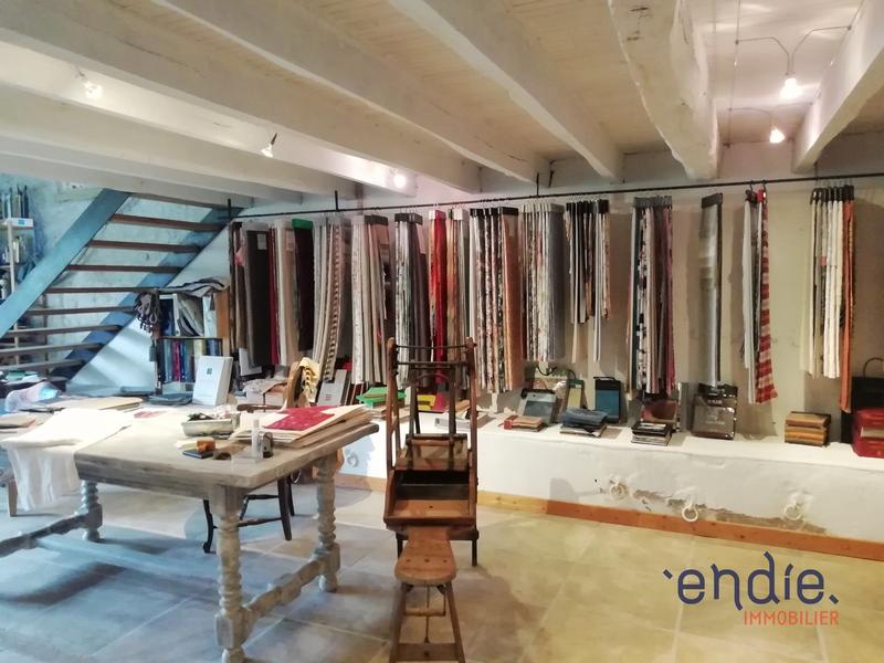 Corps de ferme - 240 m² - 9 pièces